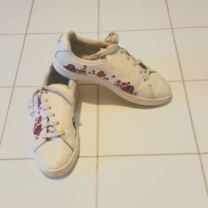 Women's Puma Leather Floral Print Fashion Sneakers Sz 8.5